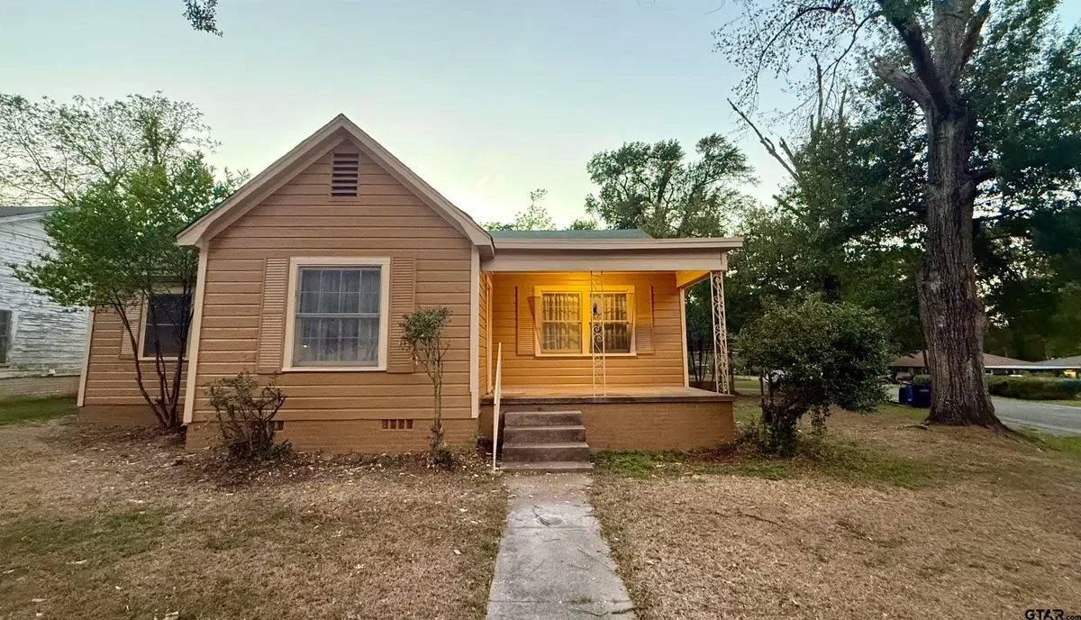 1201 Cole Dr, Longview, TX 75602 - #1