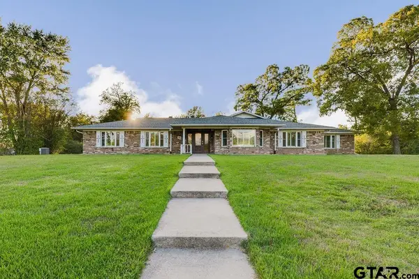 405 Moore St, Winnsboro, TX 75494