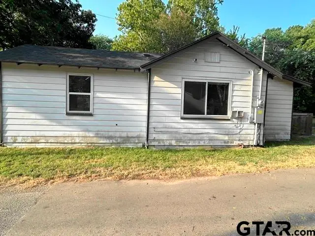 137 Frances St, Mineola, TX 75773 - #3
