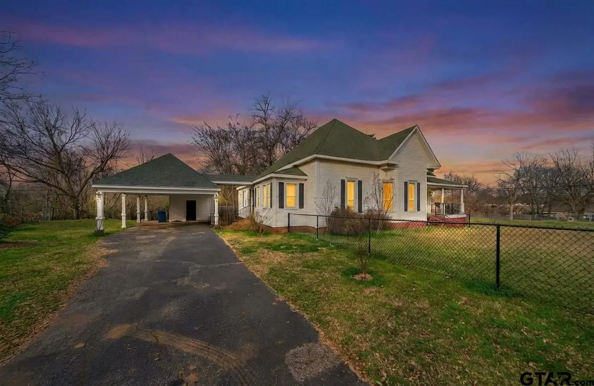 517 S Boyd, Lindale, TX 75771 - #1