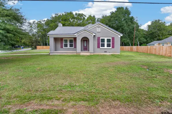 1000 E Bowie Avenue, Crockett, TX 75835