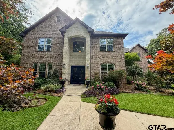 3045 Stonegate Blvd, Tyler, TX 75703