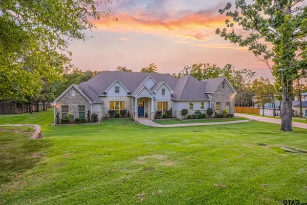 1401 Vanderbilt Dr, Tyler, TX 75703