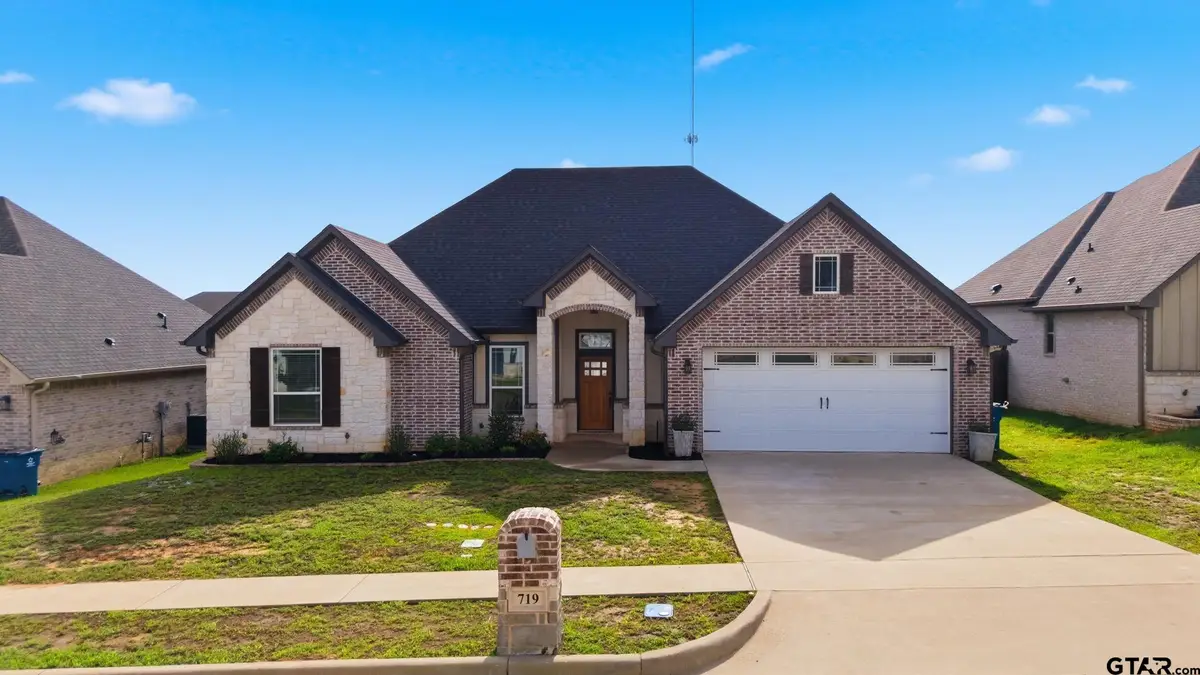 719 Liberty St., Bullard, TX 75757 - #1