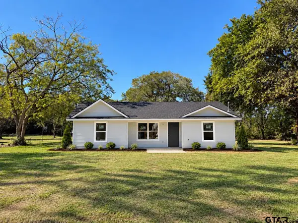 928 Dunlap St, Mt Vernon, TX 75457