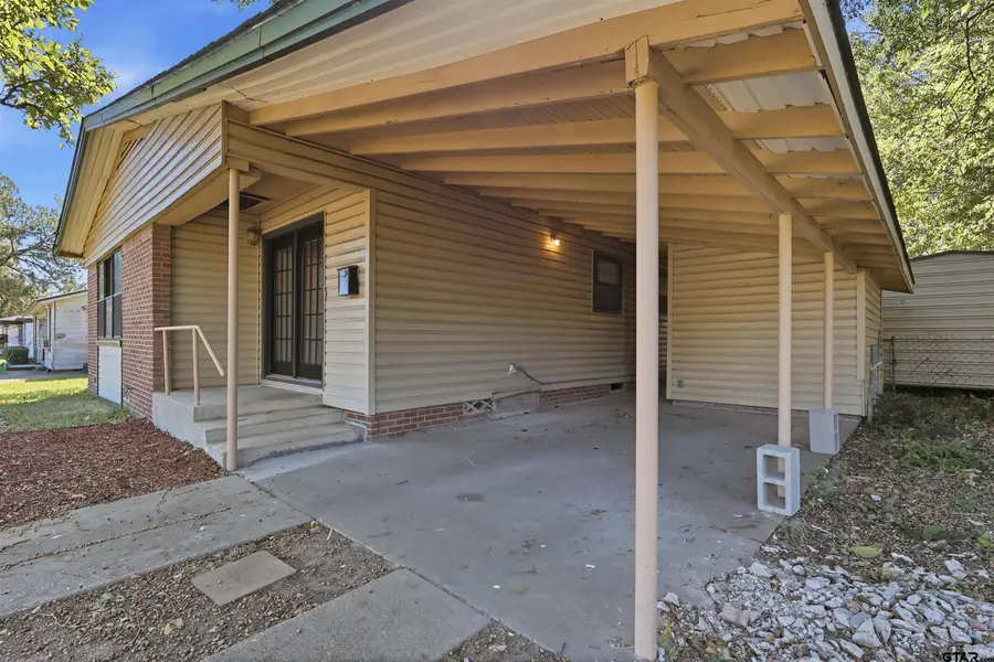 1714 E 1st St, Mount Pleasant, TX 75455 - #3