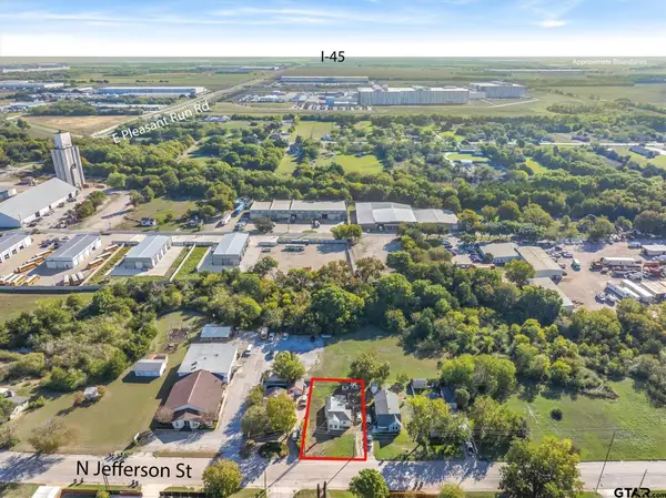 918 N Jefferson Street, Lancaster, TX 75134
