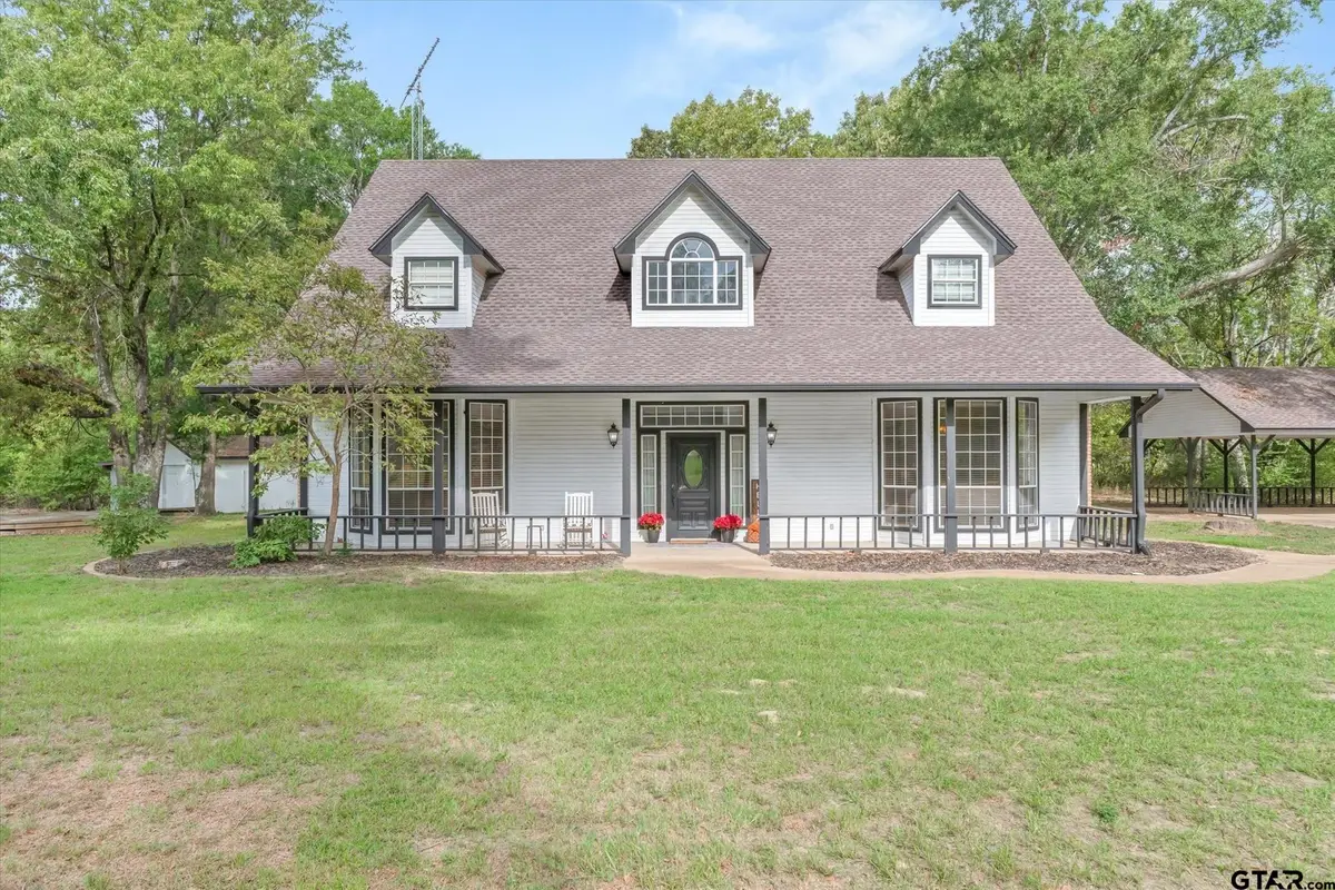 801 N Walnut Street, Van, TX 75790 - #1