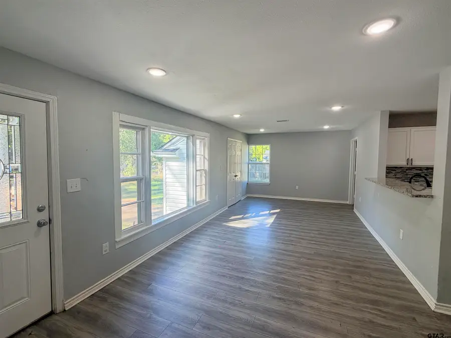 1007 Stephens Ave, Mount Pleasant, TX 75455 - #3