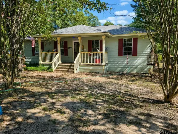 9735 Richardson Rd, Athens, TX 75752