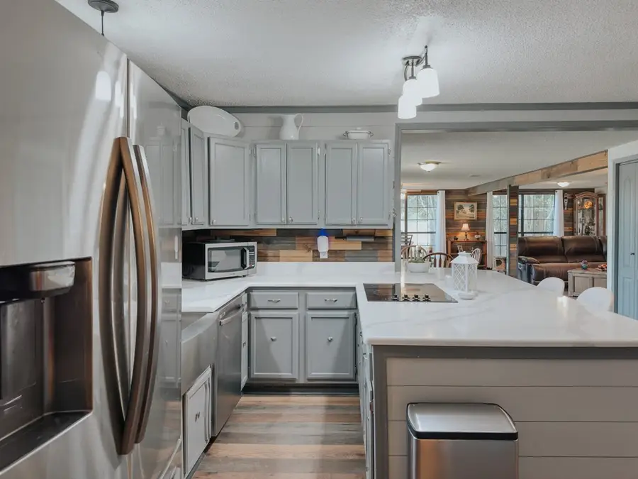 205 Peach Tree Rd, Mabank, TX 75156 - Image #3