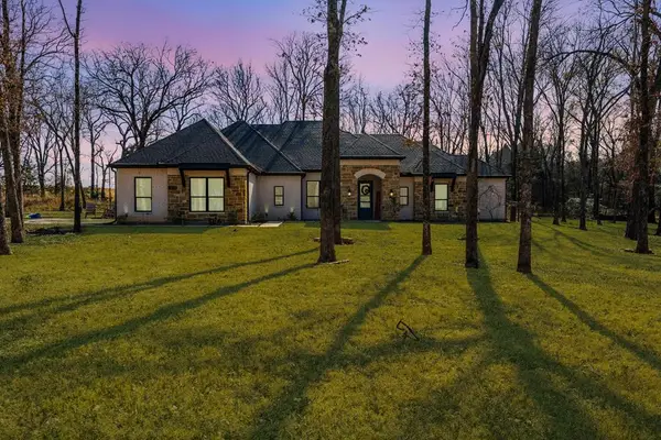107 Oakbend Trail, Mabank, TX 75147