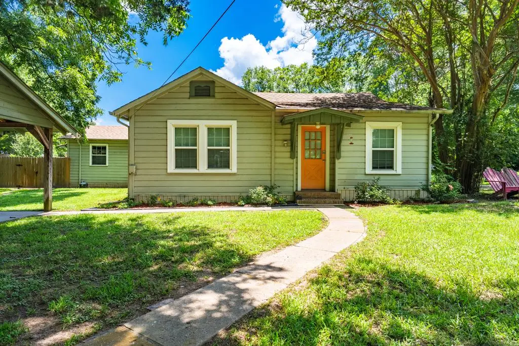 11196 Moss St, Brownsboro, TX 75756 - Image #1