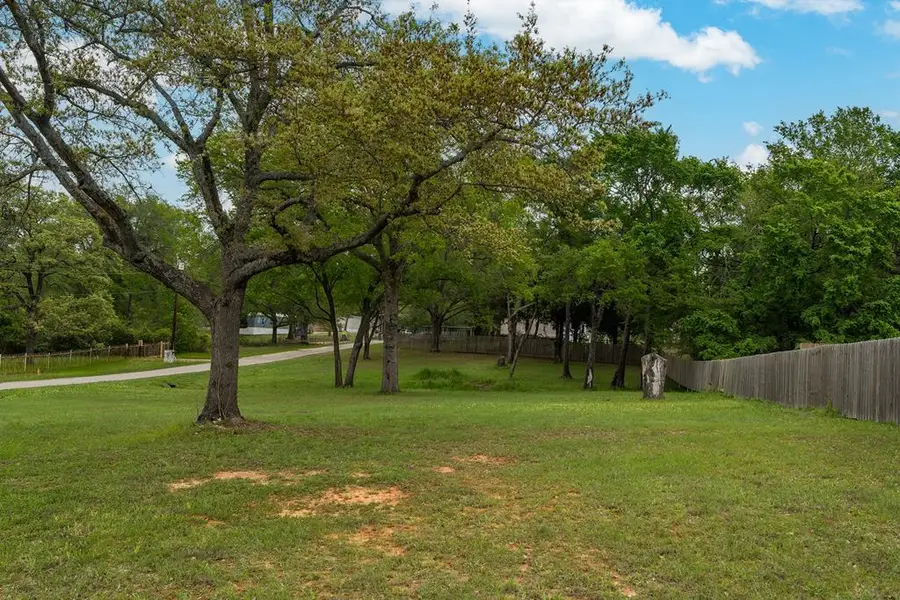 121 Mesa Dr, Gun Barrel City, TX 75156 - Image #2