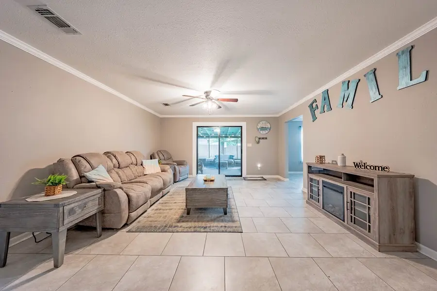 128 Hilltop Dr, Trinidad, TX 75163 - Image #2