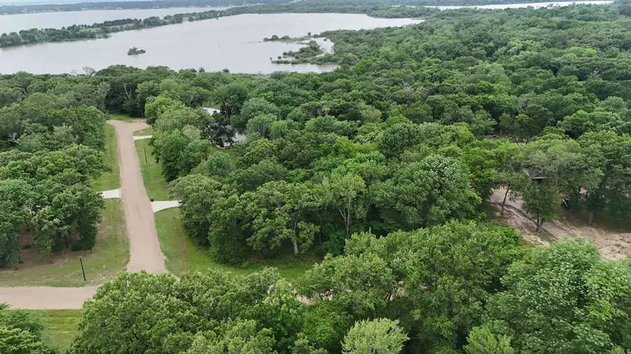 126 Lakeview Trl, Mabank, TX 75147 - Image #2