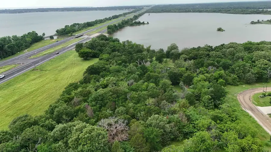 104 Lakeview Trl, Mabank, TX 75147 - Image #3