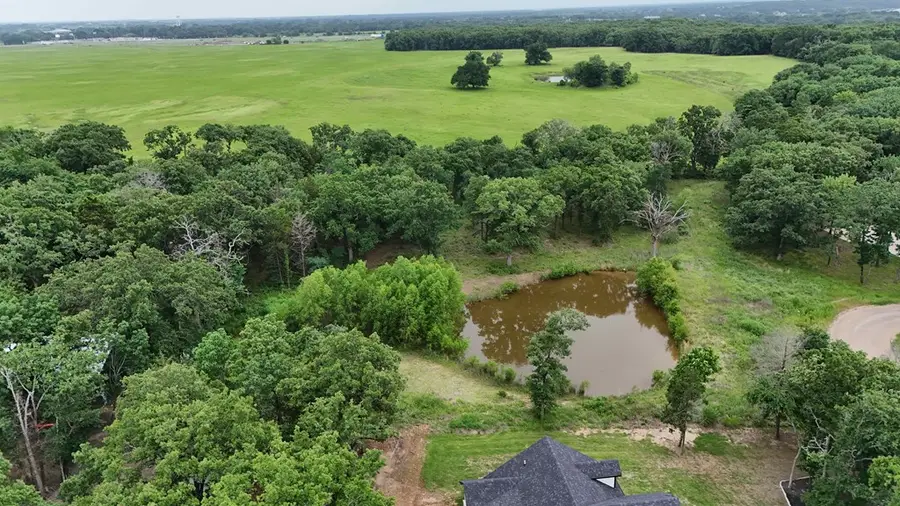 111 Oakbend Trl, Mabank, TX 75147 - Image #2