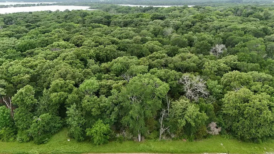 120 Oakmont Dr, Mabank, TX 75147 - Image #2