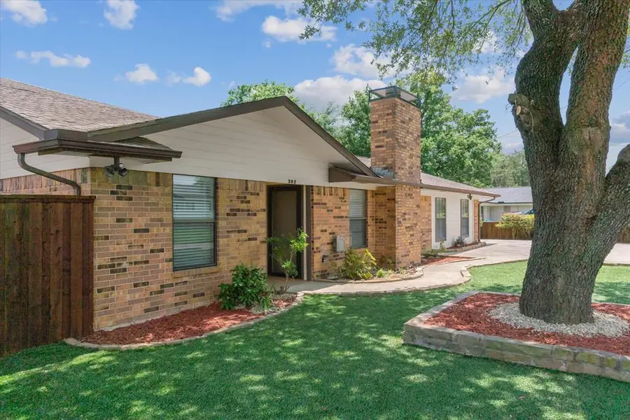 302 Erwin St., Edgewood, TX 75117 - #2