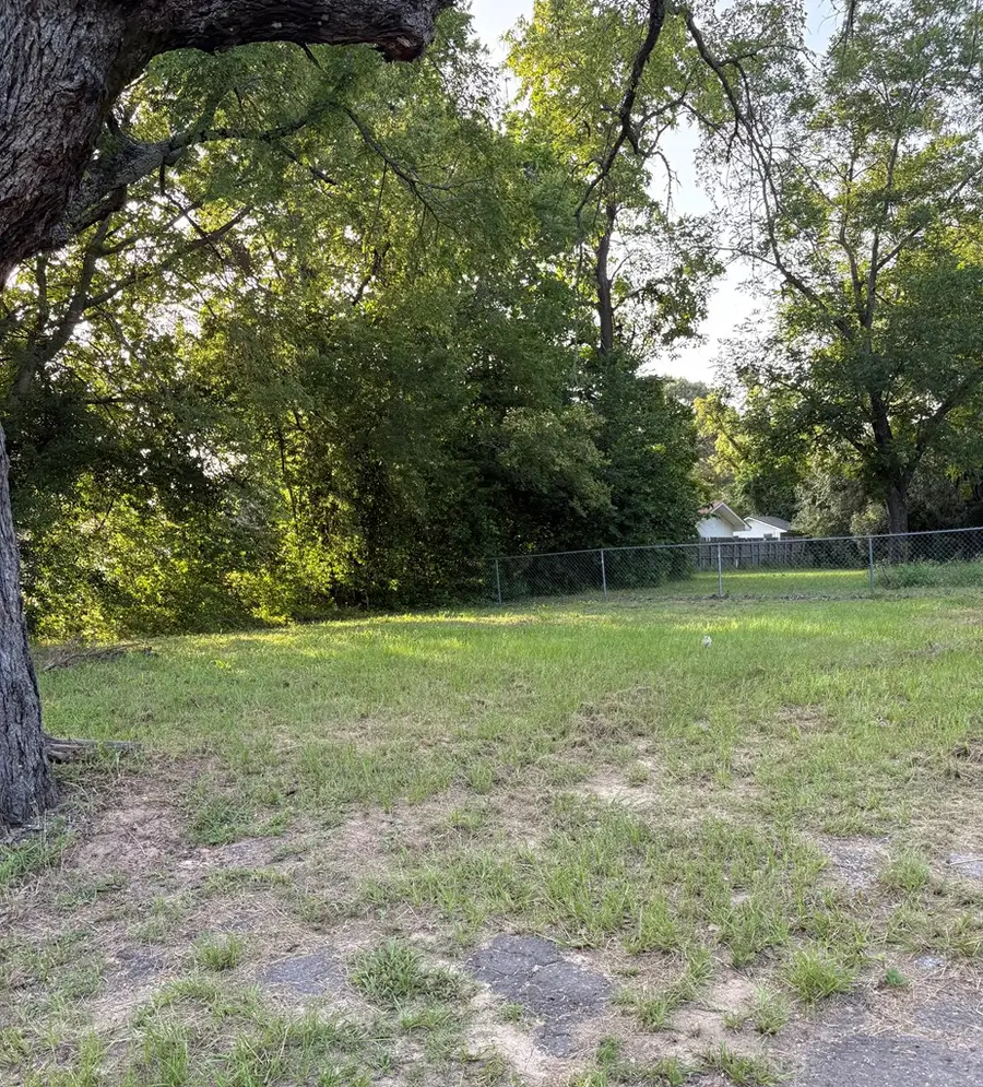 533 Edmonson, Athens, TX 75751 - Image #2