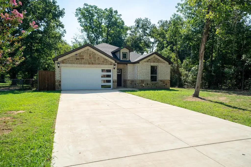 202 Morning Dove Dr, Trinidad, TX 75163 - Image #1