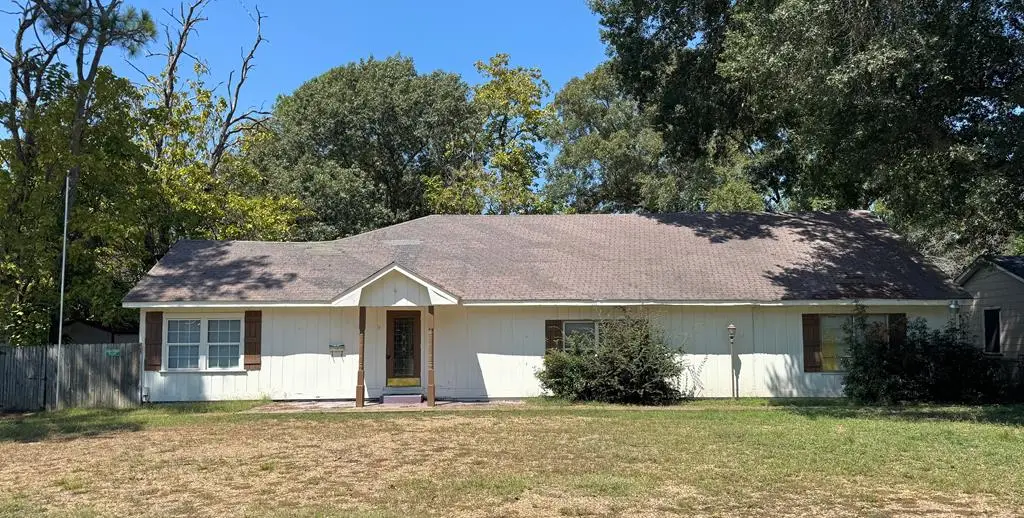 206 W Cayuga Dr, Athens, TX 75751 - Image #1