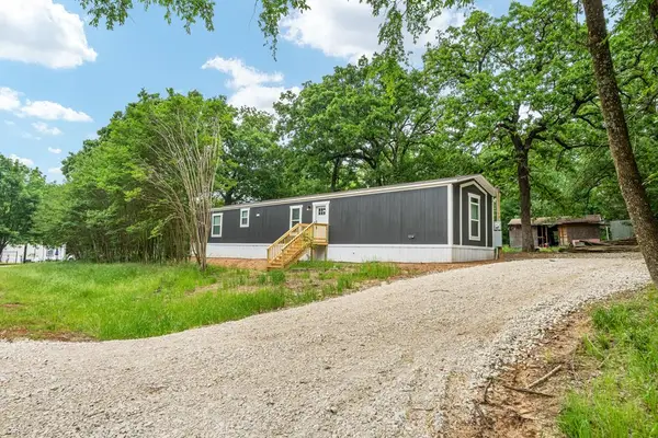 125 Neches, Mabank, TX 75156