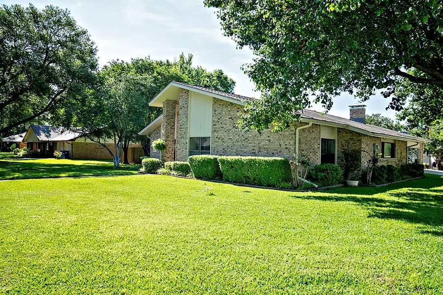 900 Humphrey, Athens, TX 75751 - #2