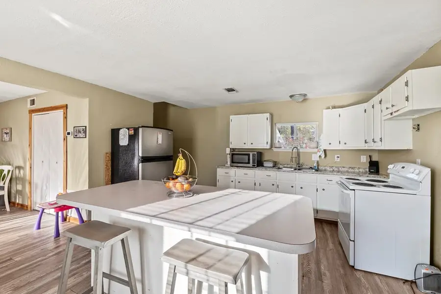 303 Whispering Oaks Trl, Payne Springs, TX 75156 - Image #3