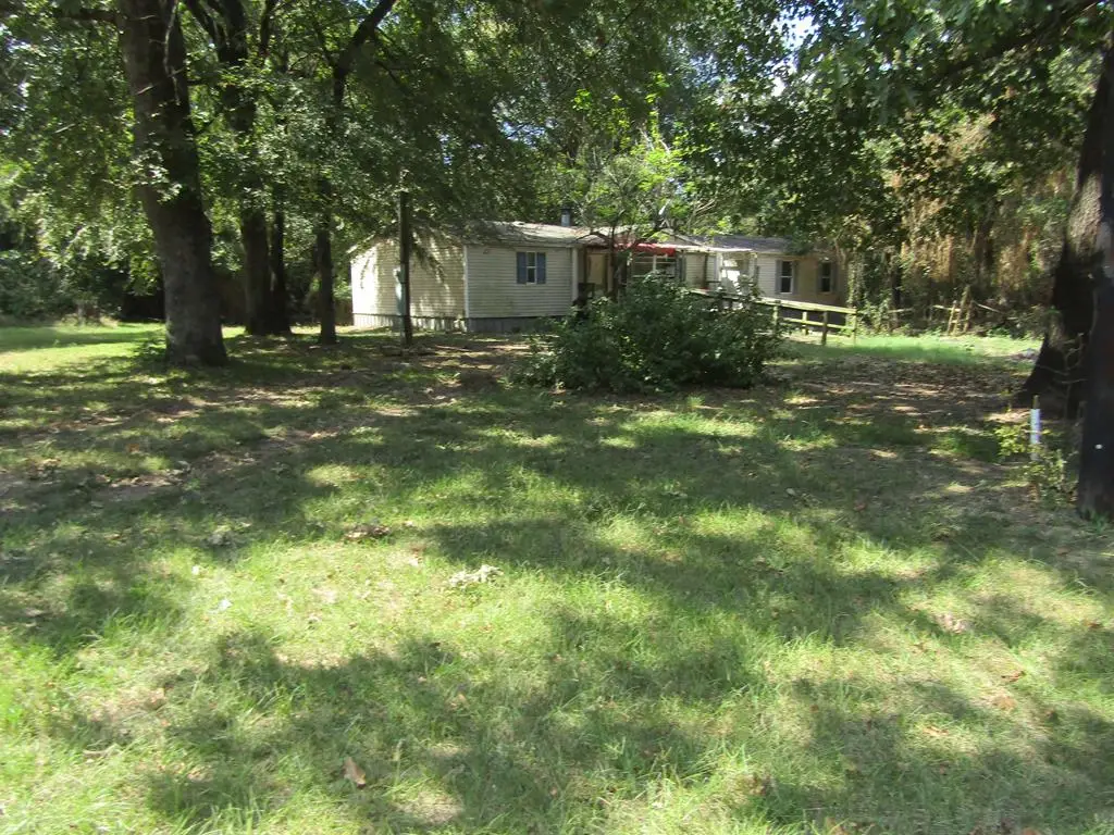 5001 Connie Ln, Malakoff, TX 75148 - Image #1