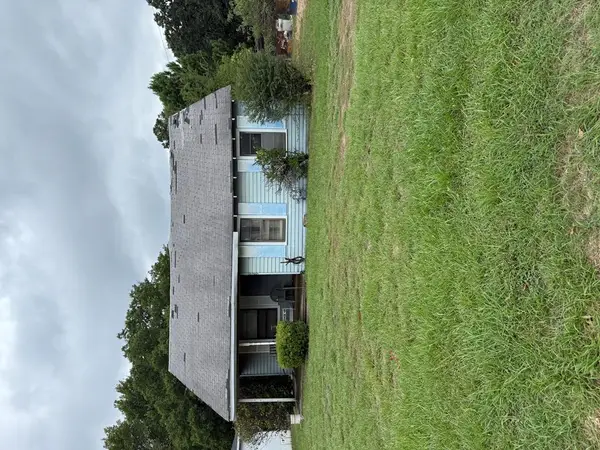 829 Prairieville St, Athens, TX 75751