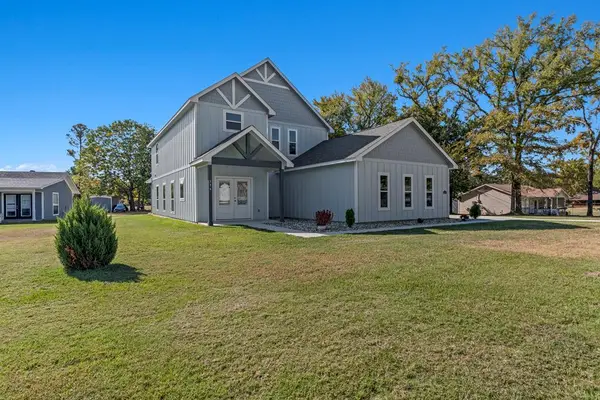 314 Oak Creek Dr, Tool, TX 75143