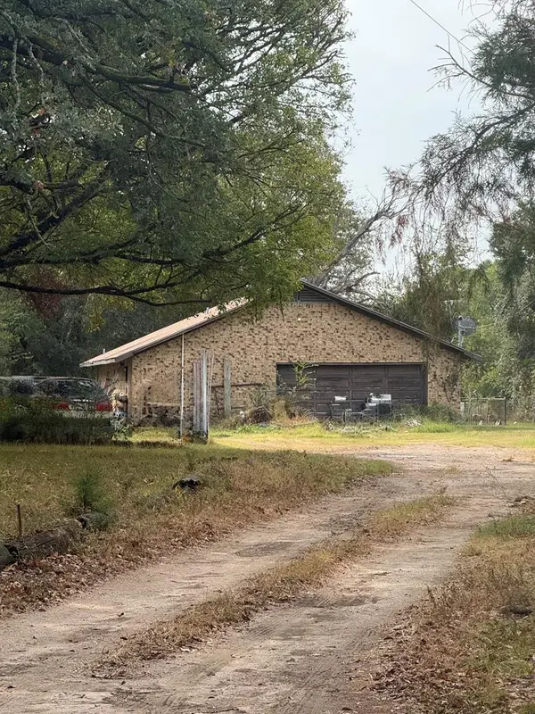 8797 Fm 2494, Athens, TX 75751