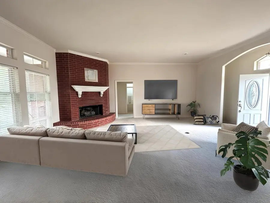 906 Van Winkle Cir, Athens, TX 75751 - Image #2