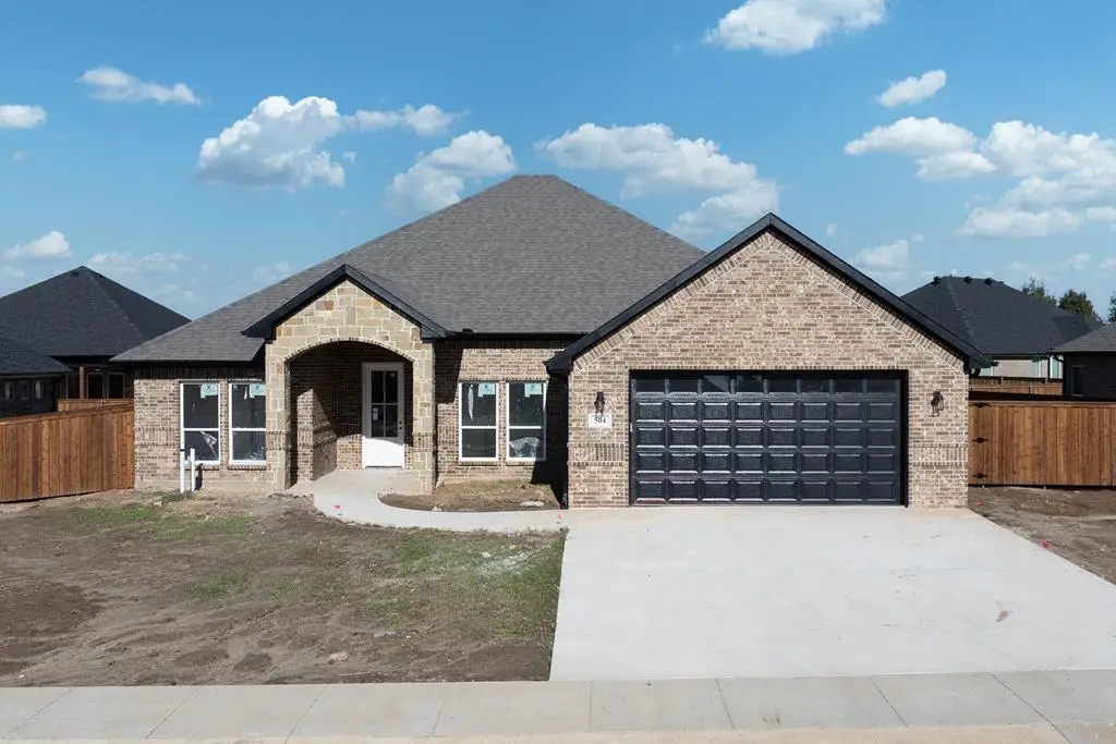 504 Limestone Cir, Mabank, TX 75147 - Image #1