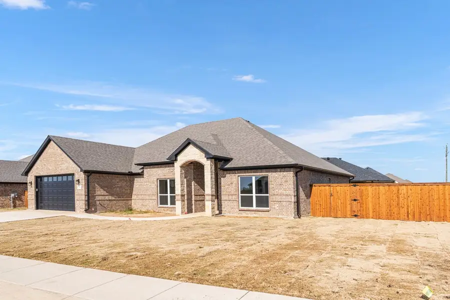 502 Limestone Cir, Mabank, TX 75147 - #2