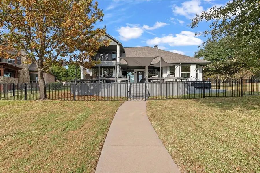 339 Autumnwood Trl, Gun Barrel City, TX 75156 - Image #3