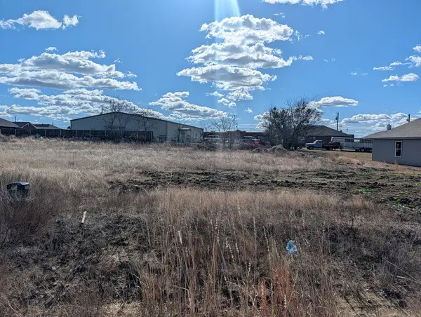 287 Victory Dr, Mabank, TX 75147