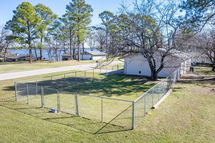 220 Hillcrest Dr, Tool, TX 75143 - Image #2