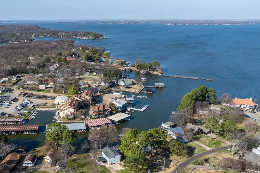 1933 Island Circle B209, Tool, TX 75143 - Image #2