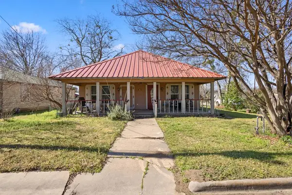 504 S Main St, Kemp, TX 75143
