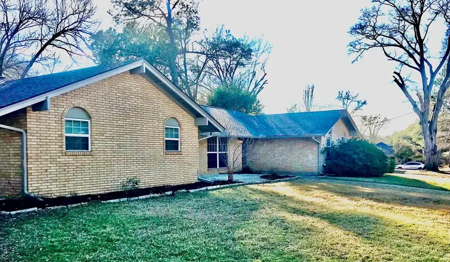 221 La Jolla Dr, Athens, TX 75751 - #2