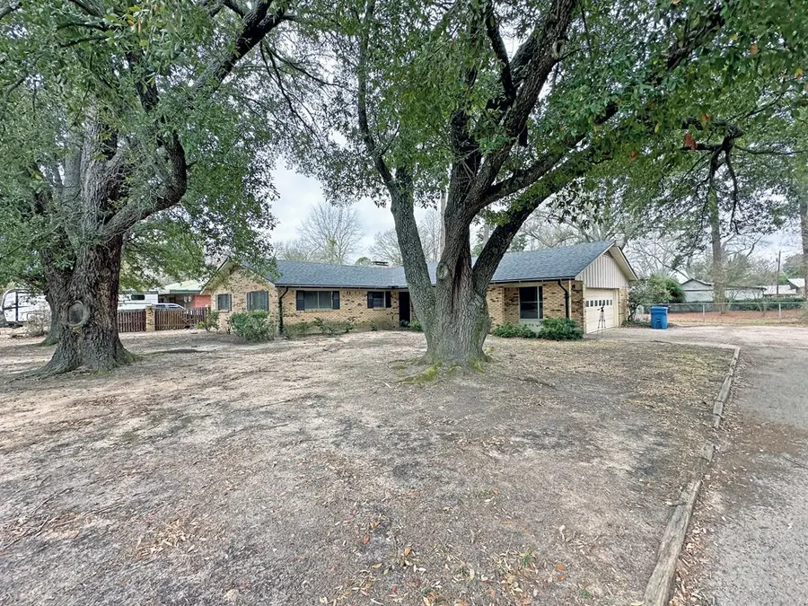 722 Belmont Dr, Athens, TX 75751 - #2