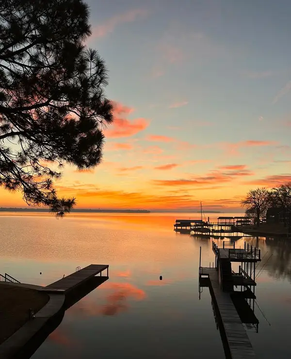 353 Winding Shore Dr, Tool, TX 75143