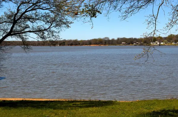 1540 Shoreline Dr, Kemp, TX 75143