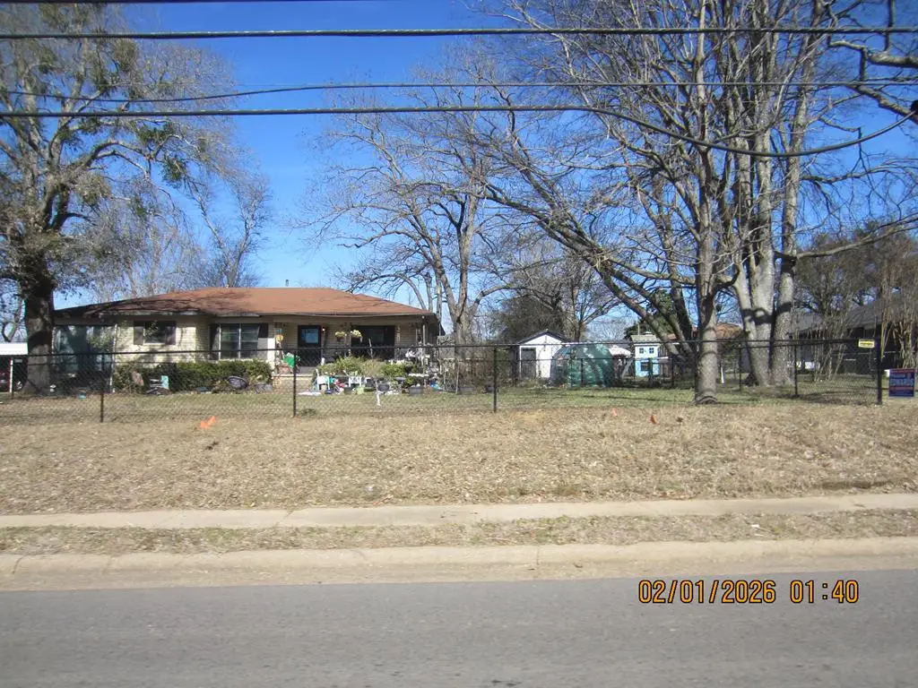 241 E Main St, Van, TX 75790 - #1