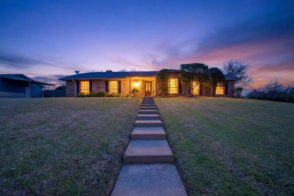 209 Colonial Cir, Athens, TX 75751 - #1