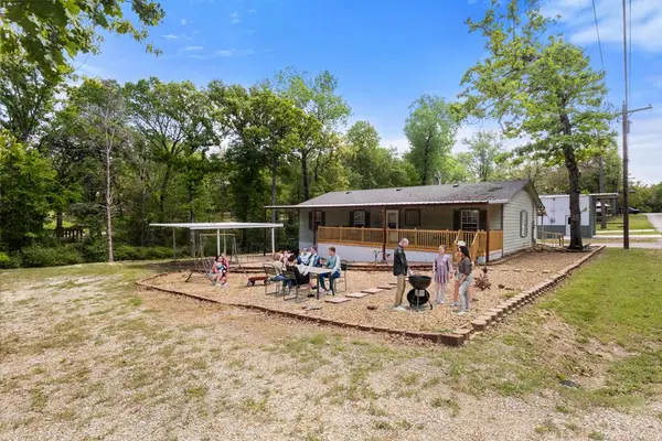 1101 Doe Run Rd, Tool, TX 75143