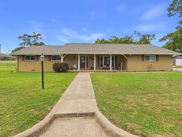 409 N Elm St, Frankston, TX 75763